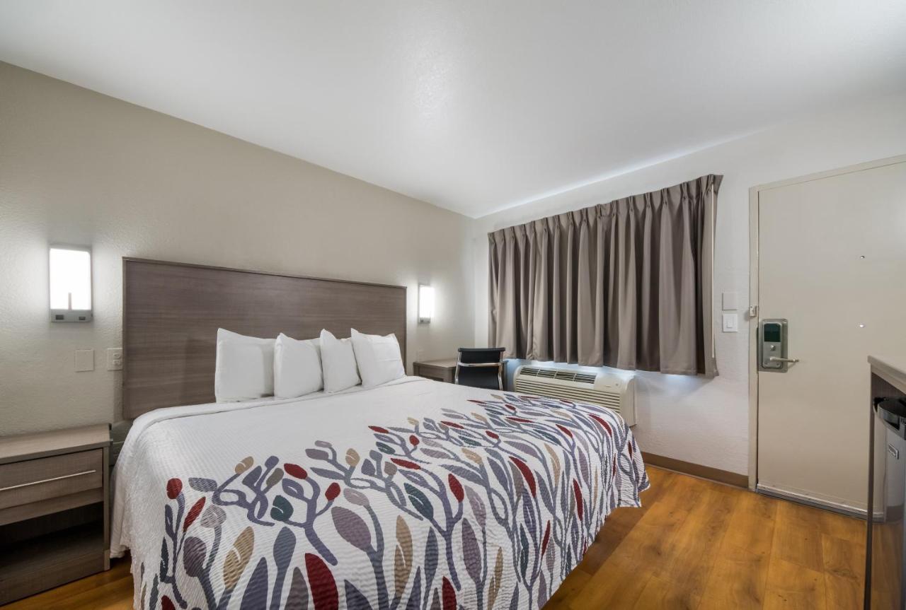 Red Roof Inn San Antonio E - Frost Bank Center 外观 照片