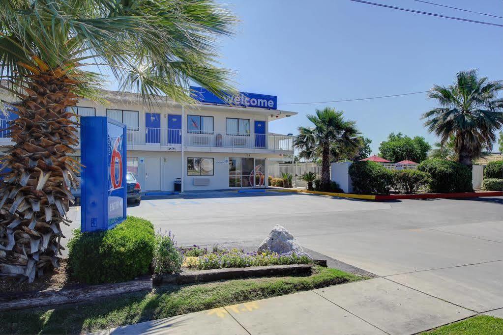 Red Roof Inn San Antonio E - Frost Bank Center 外观 照片